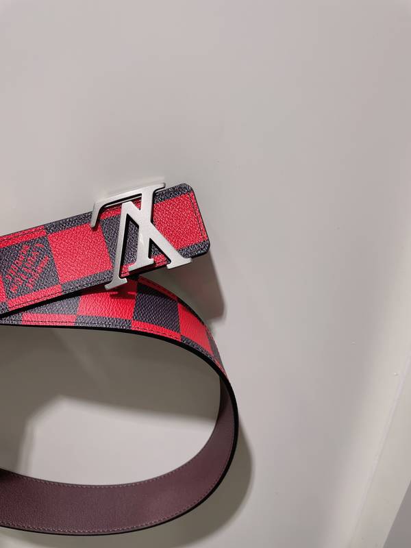 Louis Vuitton 40MM Belt LVB00337